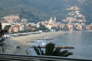 Xtrallusion photo library of independent, self-guided walking and sightseeing holidays in Italy. Pictures, images, photos and photographs taken along the way of this 1-day walking itinerary, to give you a visual impression of the day's walk.